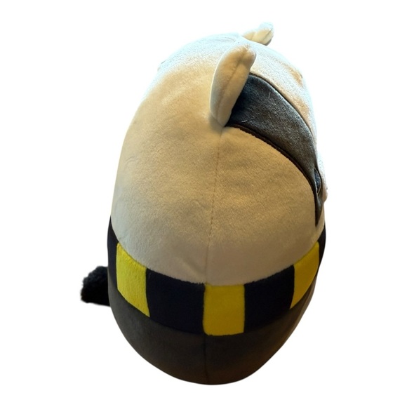 NWT Original Squishmallows Harry Potter Hogwarts House HUFFLEPUFF BADGER 8" - Picture 4 of 7